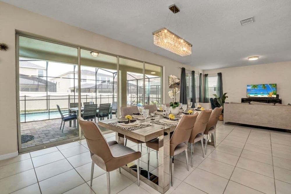 1513nassau 5 Bedroom Villa