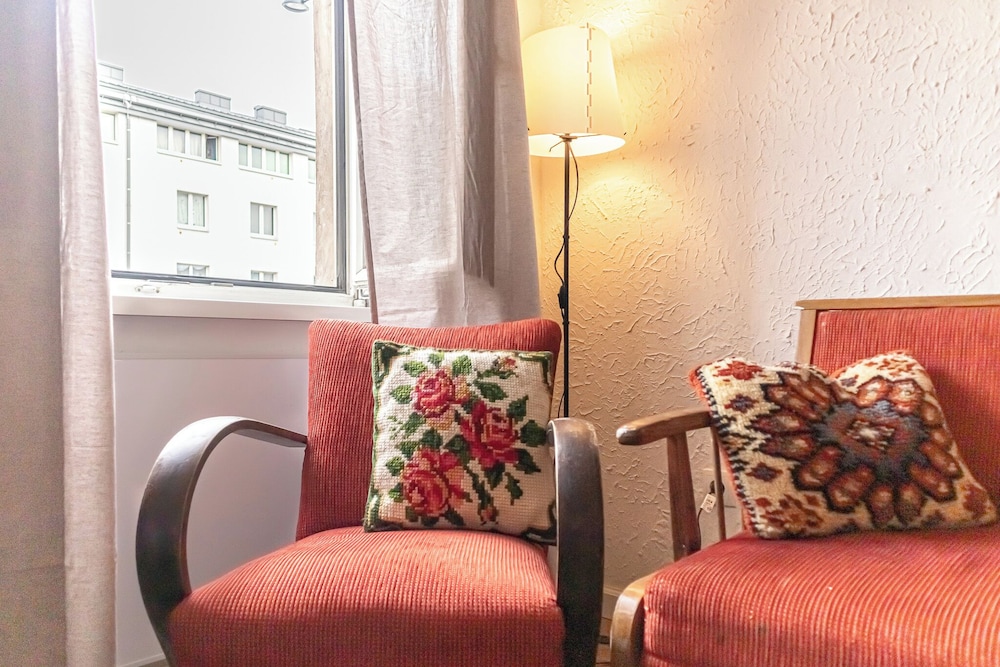 Charming 2BR Apt Near Meidling Station