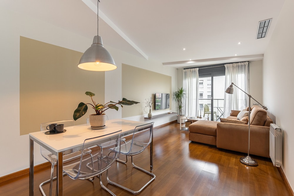Les Corts Apartments By Olala Homes