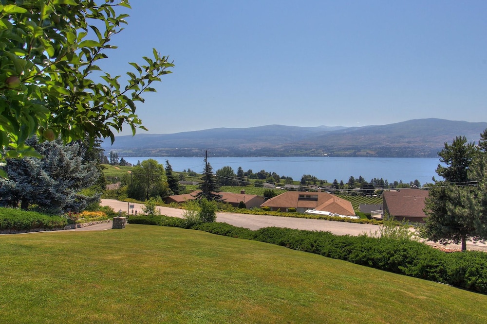 Le Chateau du Lac