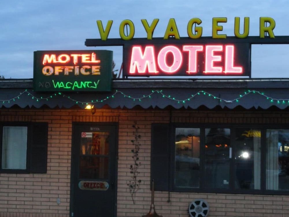 Voyageur Motel
