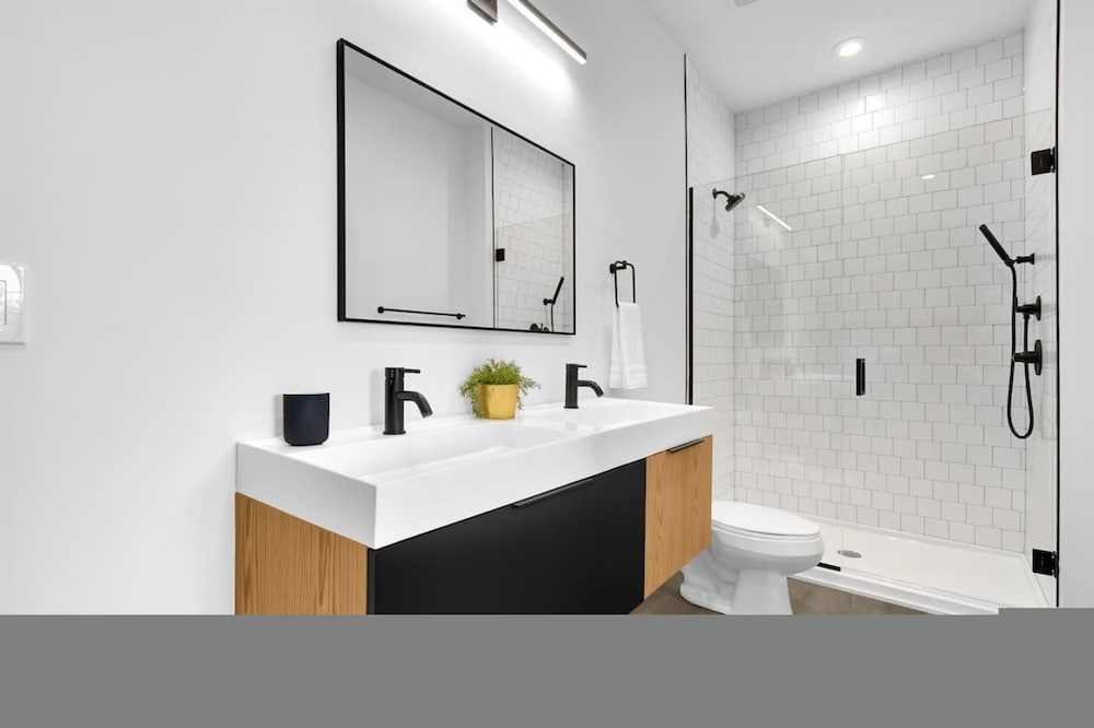 Stylish Getaway -columbus-3 Bedroom Masterpiece