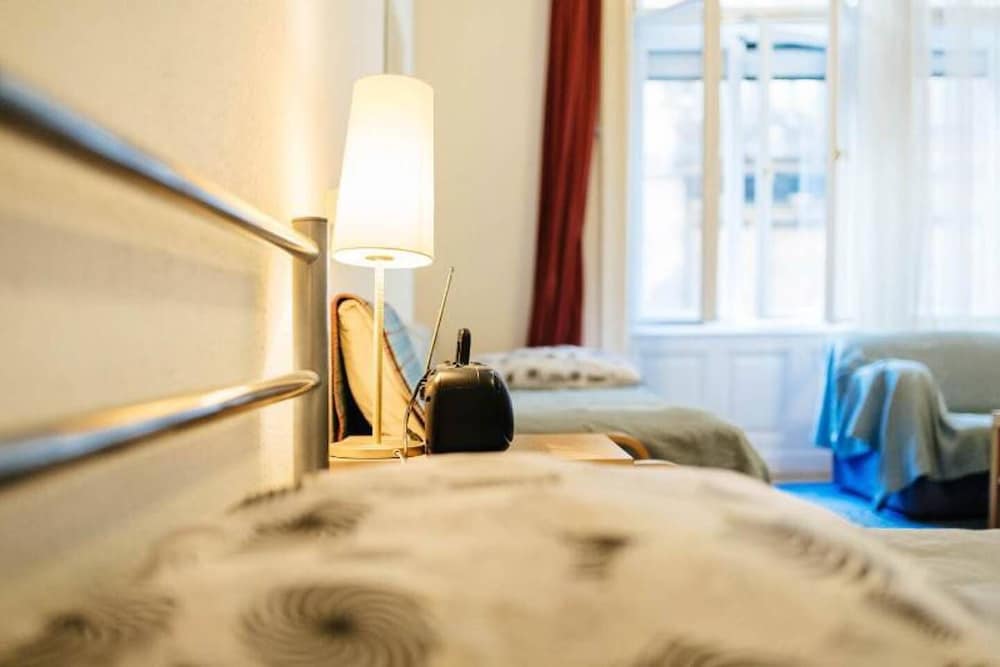 Central Location Air-conditioning Wi-fi Pc Central Heating view 2