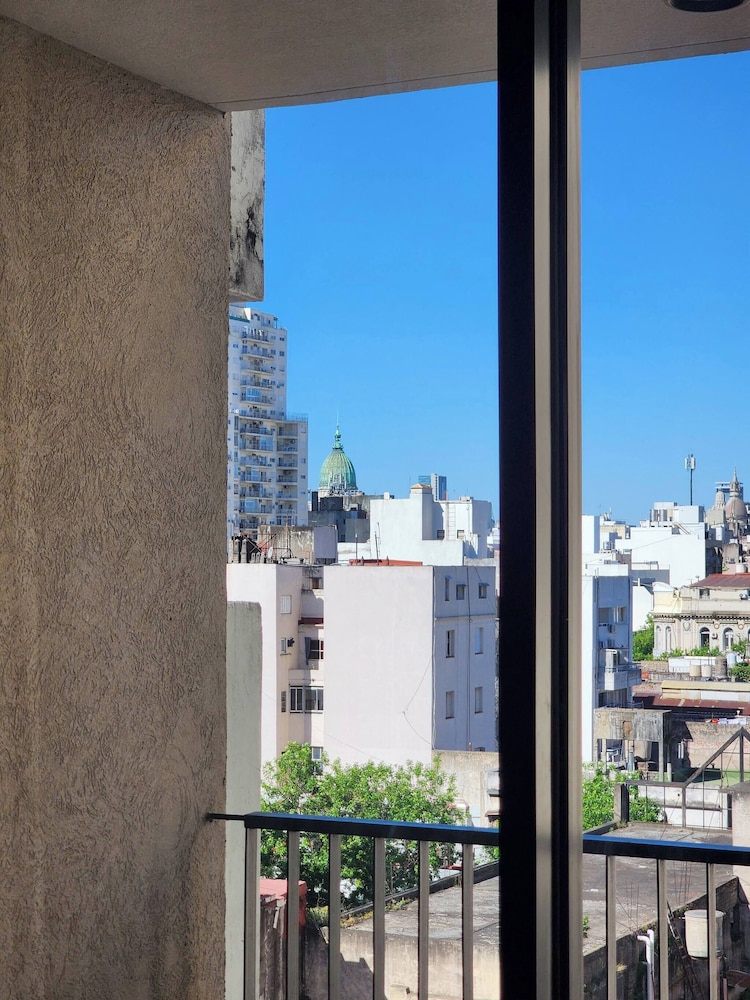 Alberti 360 Charming City Center Apartment With Shared Pool