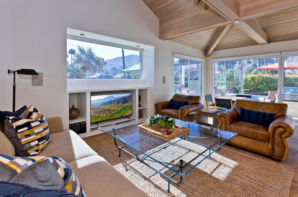 Casa Del Rio Luxe 3BR w Pool Spa Lake Views