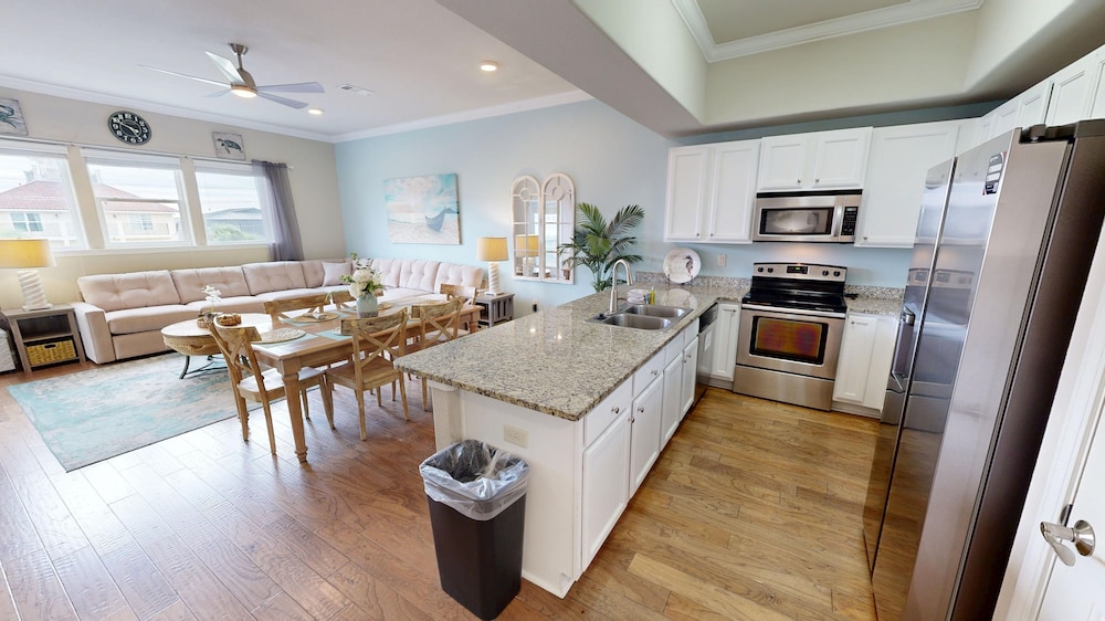 Alerio 301c 3 Bedroom Condo