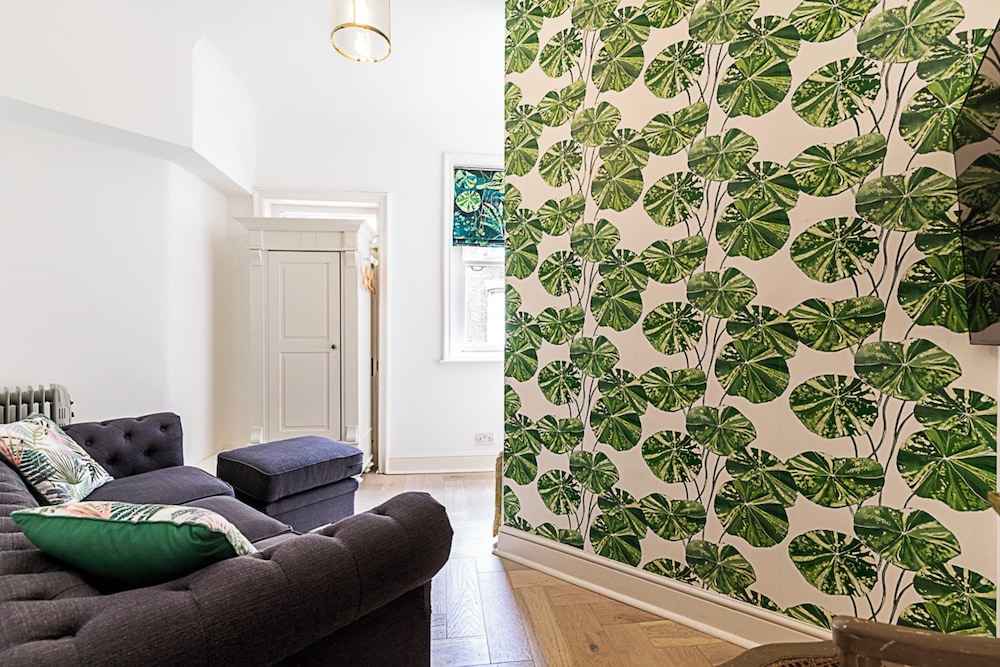 Stylish Buckingham Apartment Victoria