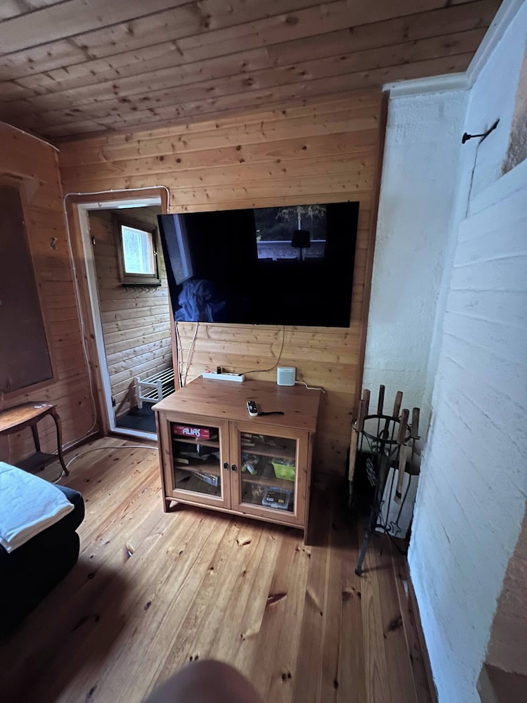 Winter Wonderland Cabin in Hämeenlinna, Finland