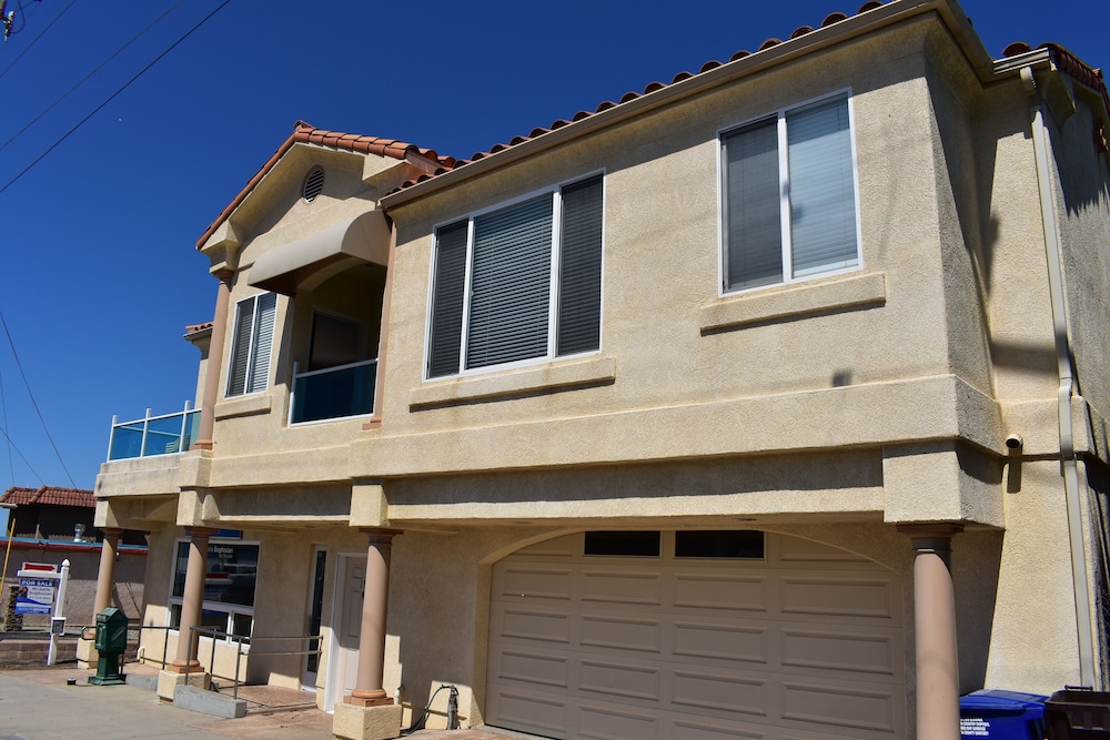 195 Main 2 Bedroom Condo by Redawning view 4
