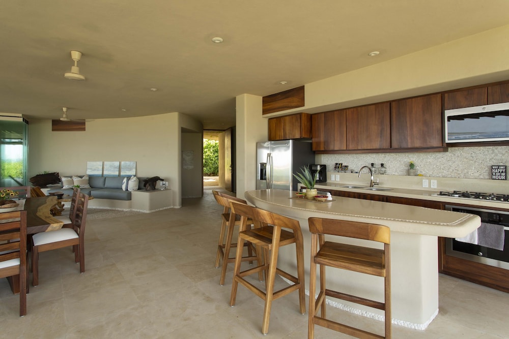 Punta Majahua Condos