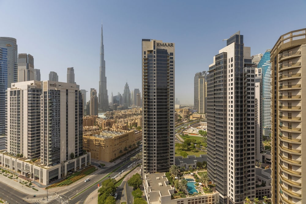 Maison Privee - Sky-High Panoramic Apt with Iconic Burj Khalifa Views