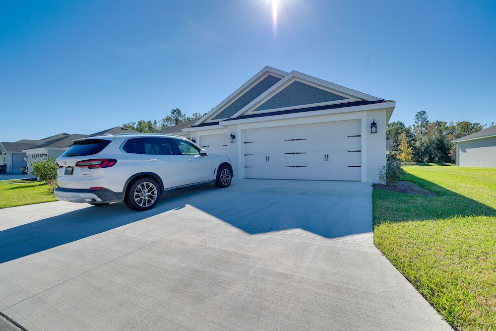Modern The Villages Home w/ Screened Porch! view 3
