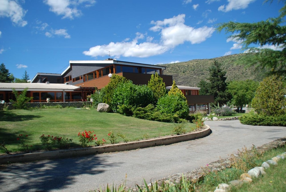 Village Club Yravals