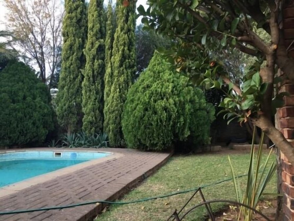Cura Lodge