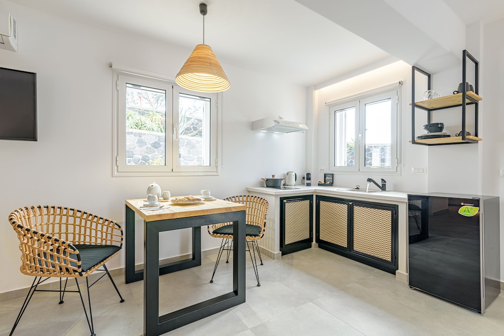 THEALOS SANTORINI photo 3