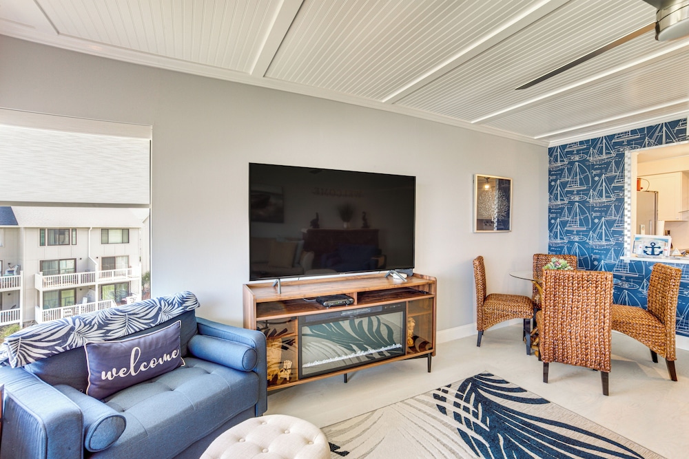 Beach Access: Ocean-view Condo w/ Screened Balcony
