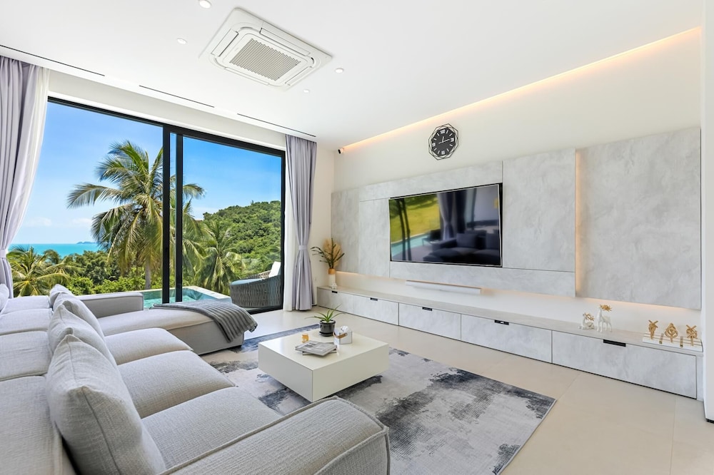4 Bed SeaView Villa with Breakfast KBR32