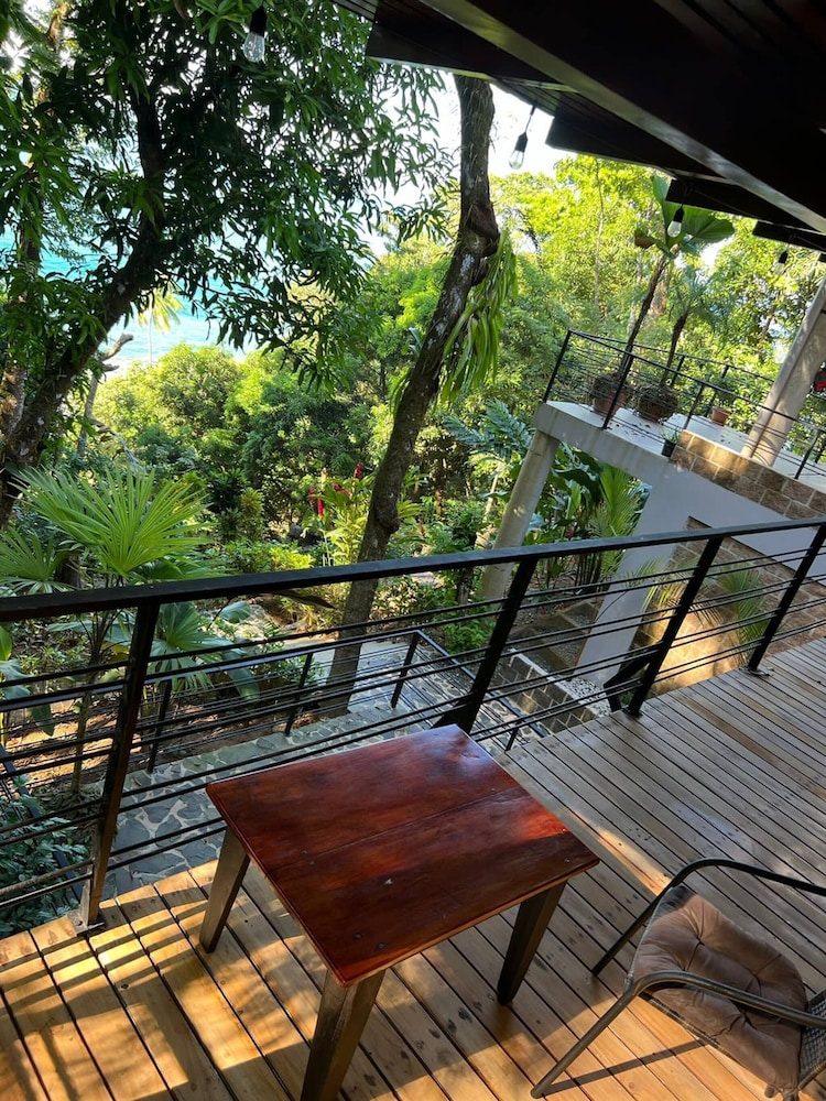 Luxurious Rainforest Retreat in Drake Bay, Osa, Costa Rica