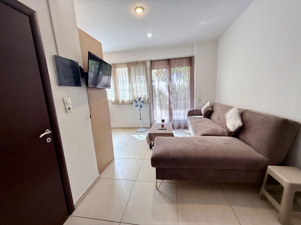 Alimos Cozy Apartment