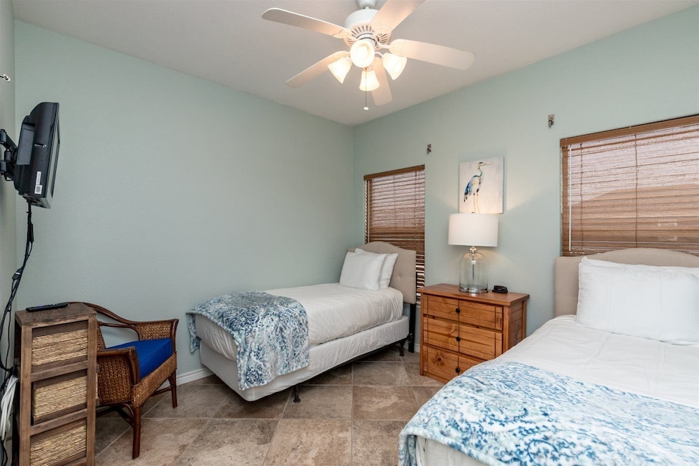 Coastal Mint view 3