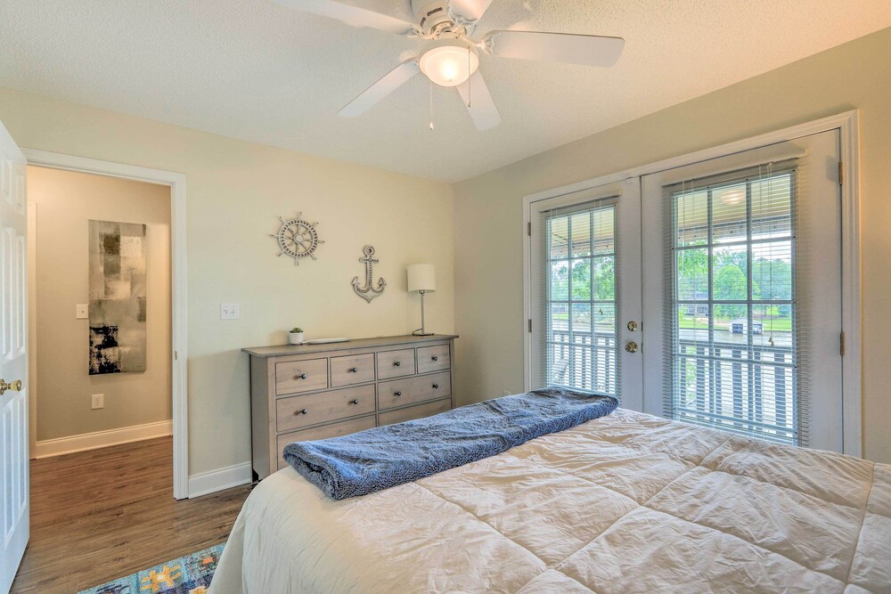Lakefront Home w/ Entertainment Space & Dock! view 4