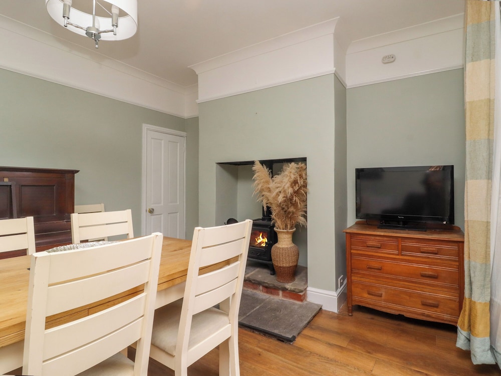 49 Waddington Road
