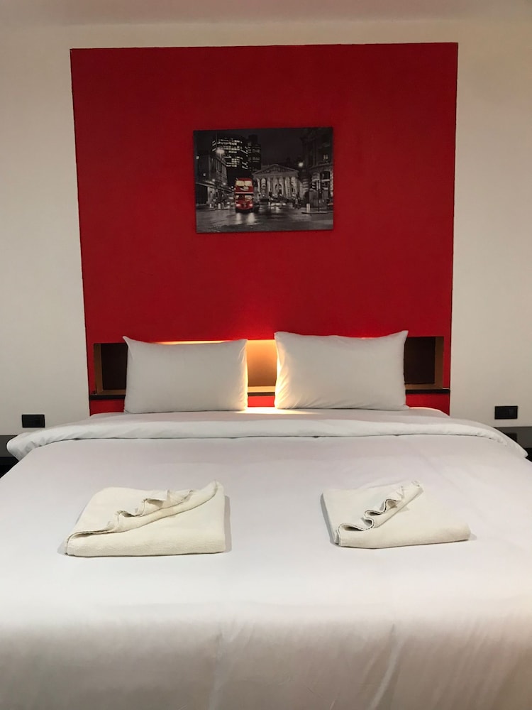 Patong Central Budget Stay