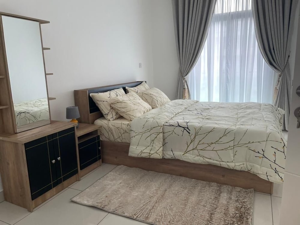 Easy Stay at Embassy Gardens Apartment