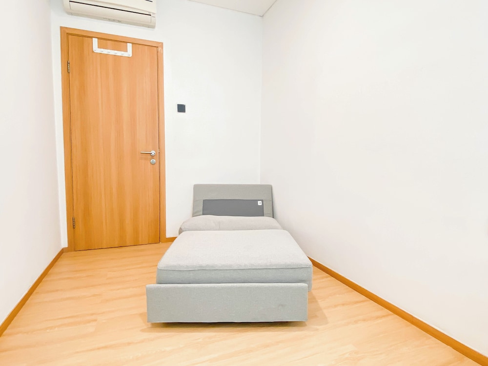 Best Choice 1Br With Extra Room Apartment Thamrin Residence