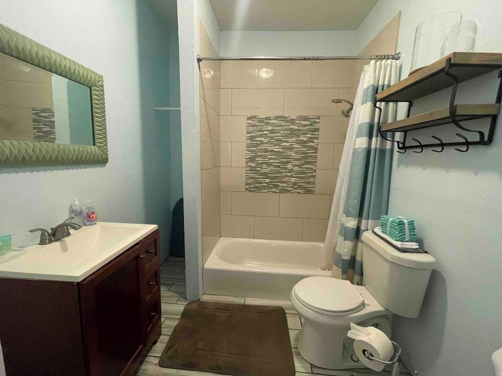 1BR Apartment in Historic Galveston
