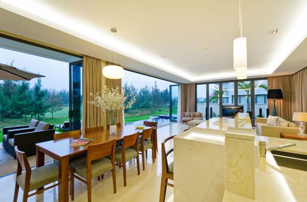 Ocean Villas Beach Resort