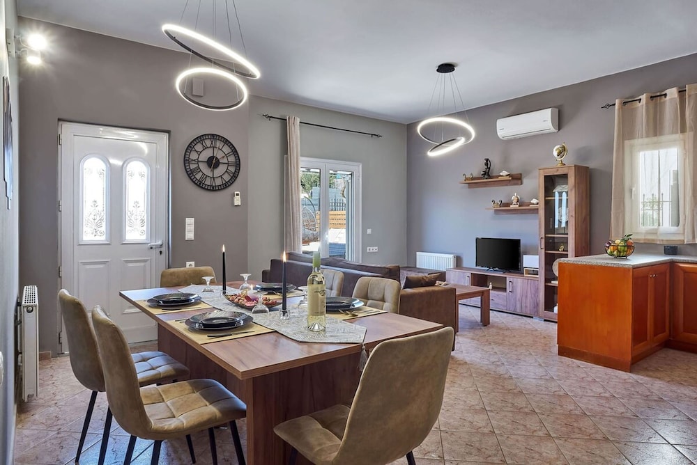 Middle Of Crete Apartment