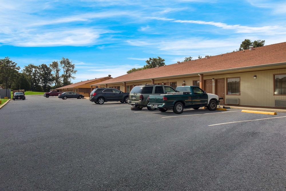 Econo Lodge Cornersville I-65
