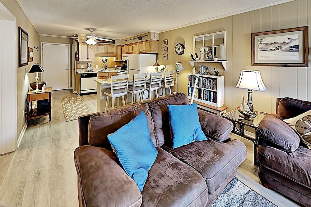 A Place At The Beach Iii 9520-2b 2 Bedroom Condo