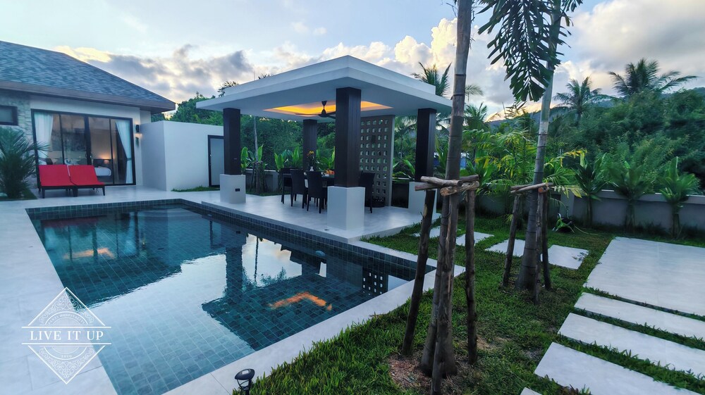 Santi Tara Villas