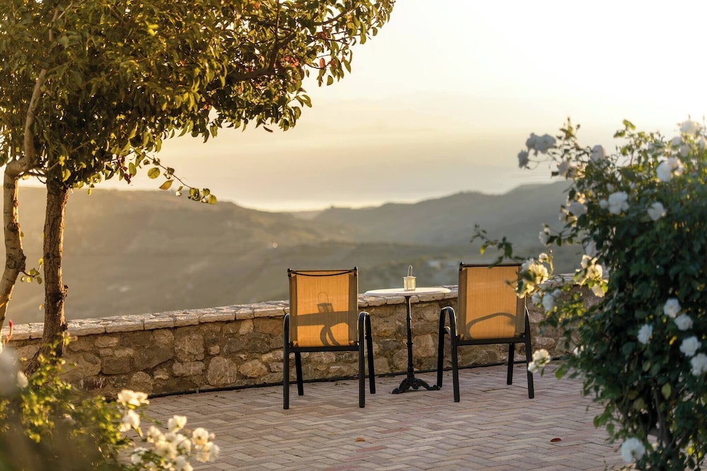 Gero-fotis Guesthouse - Upper Floor Superb View