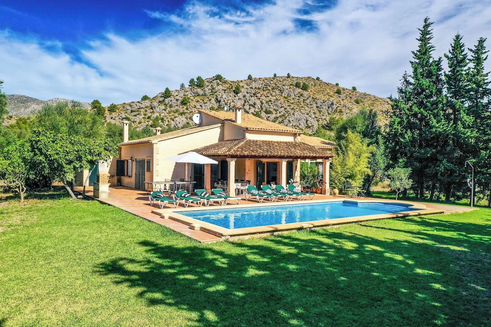 Villa Punta Colet