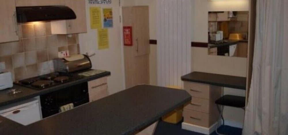 Lynton Apartments