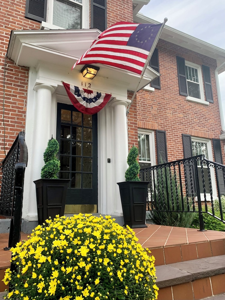Grand Colonial B&B