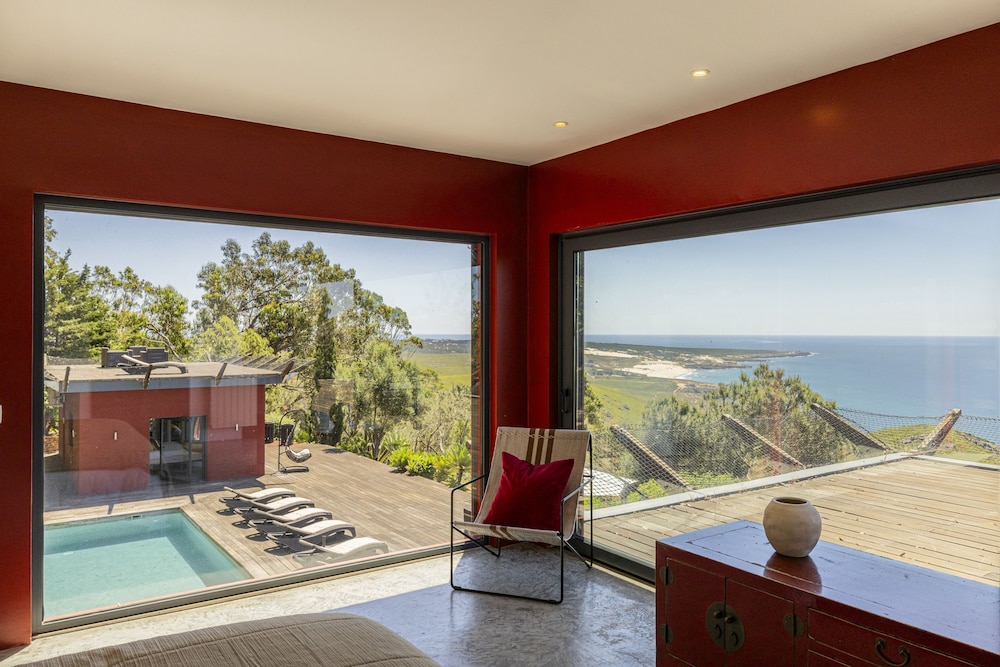 Carmim Villa by Cadenzalux