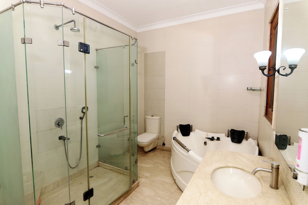 Hotel Ashray Noida