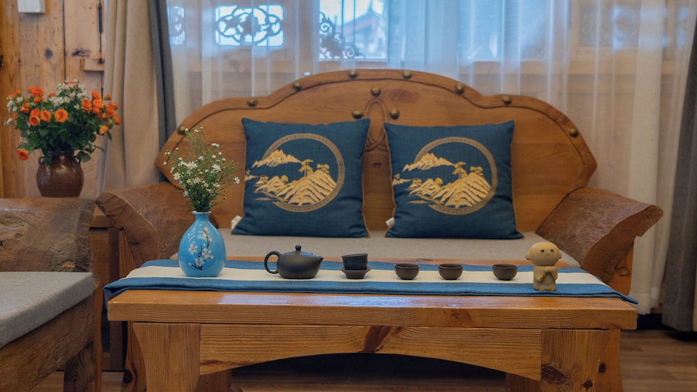 Yiyuan Snow Mountain View Historical Naxi House - Lijiang Old Town Mufu branch