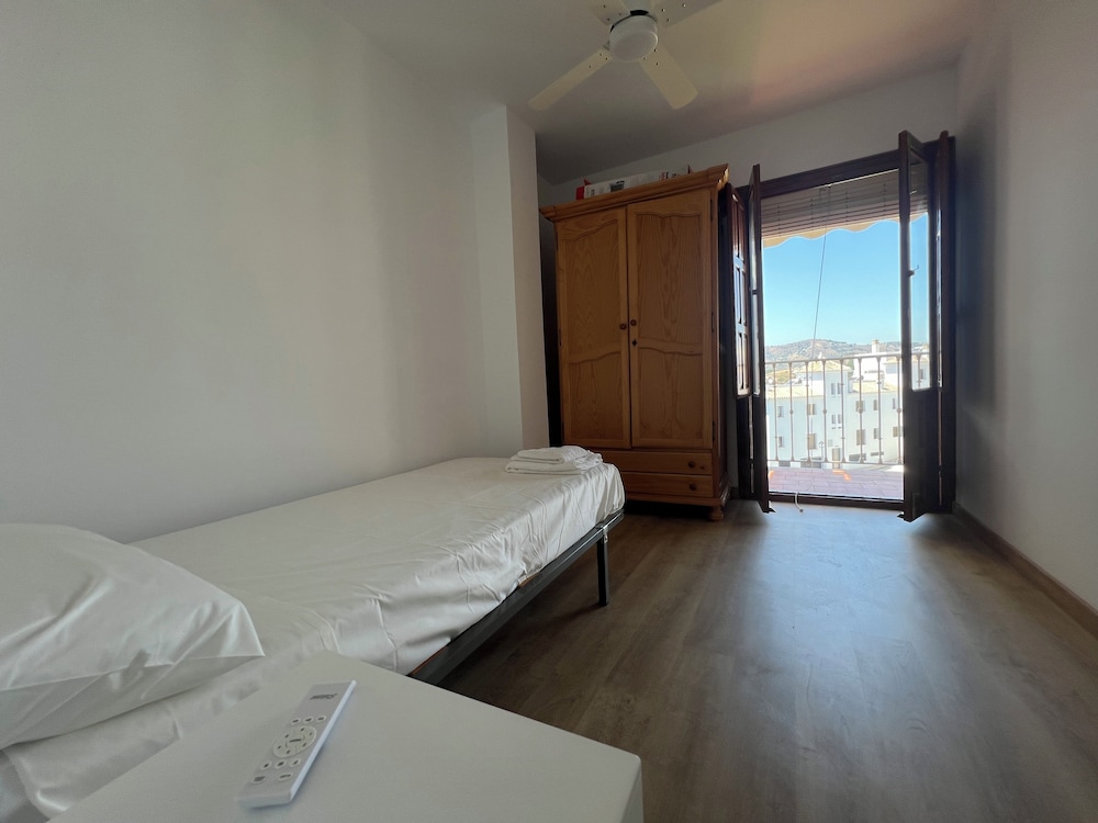 Cd-2063 Three Bedroom With Roof Terrace