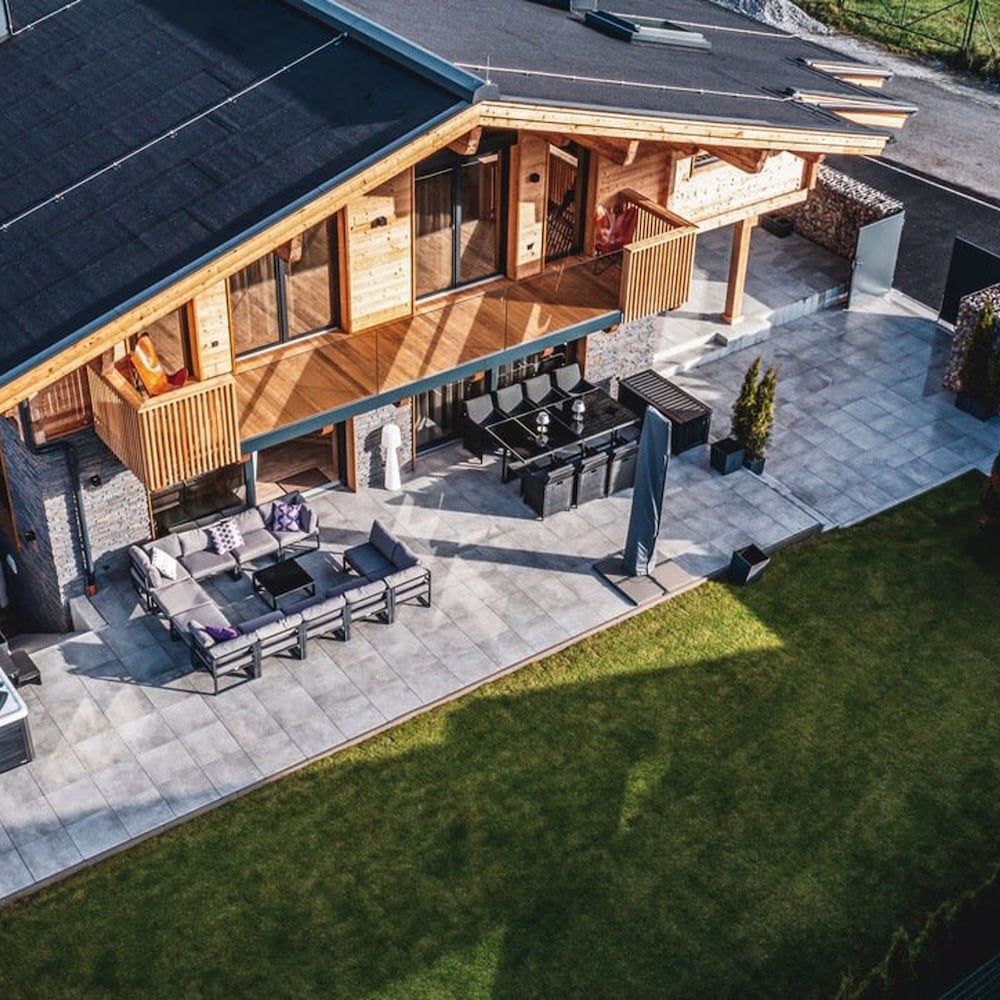 Chalet Amadeus - Designer Luxury Chalet for 14