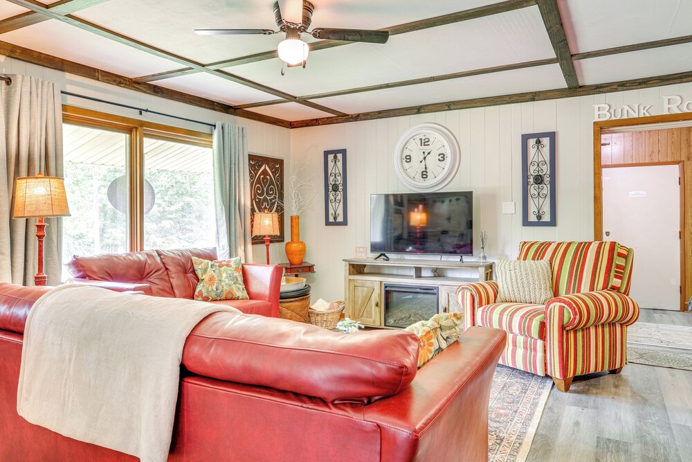 < 1/2 Mi to Lake: Secluded Gem in Cherokee Village
