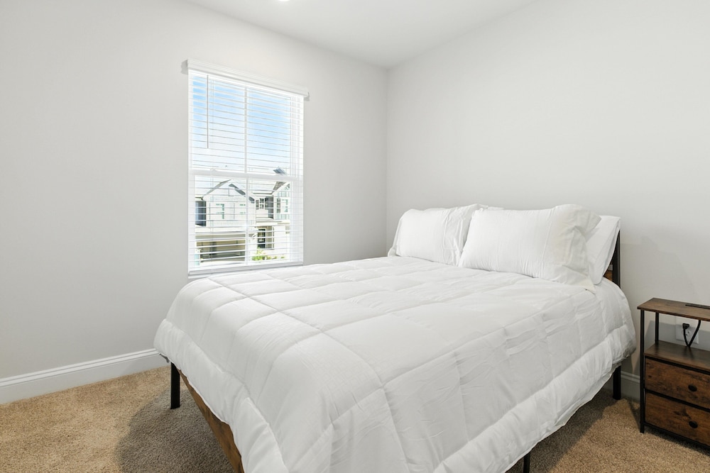 Charming Easley Retreat With Private Yard 3 Bedroom Townhouse