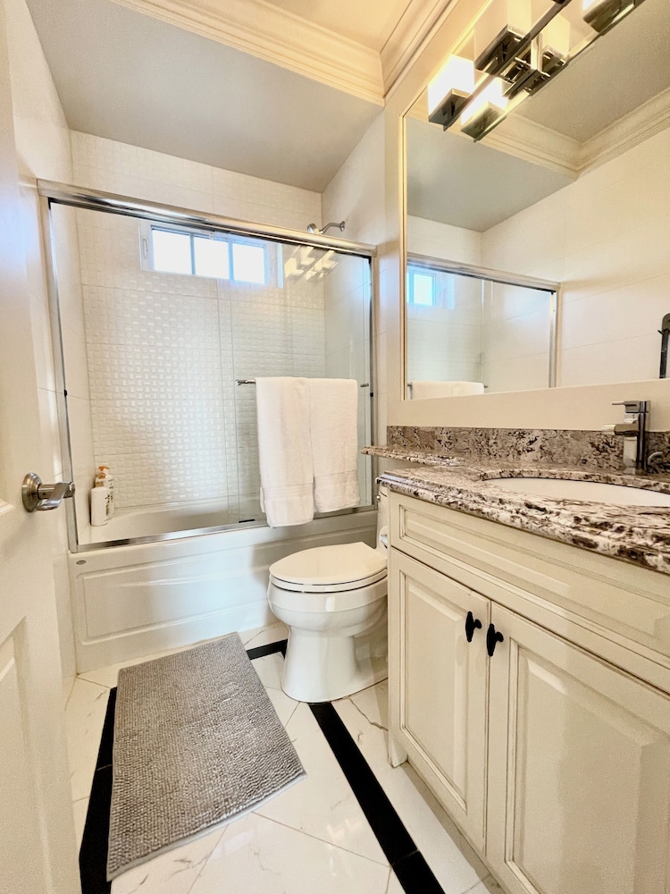 Vancouver Luxury Guest House