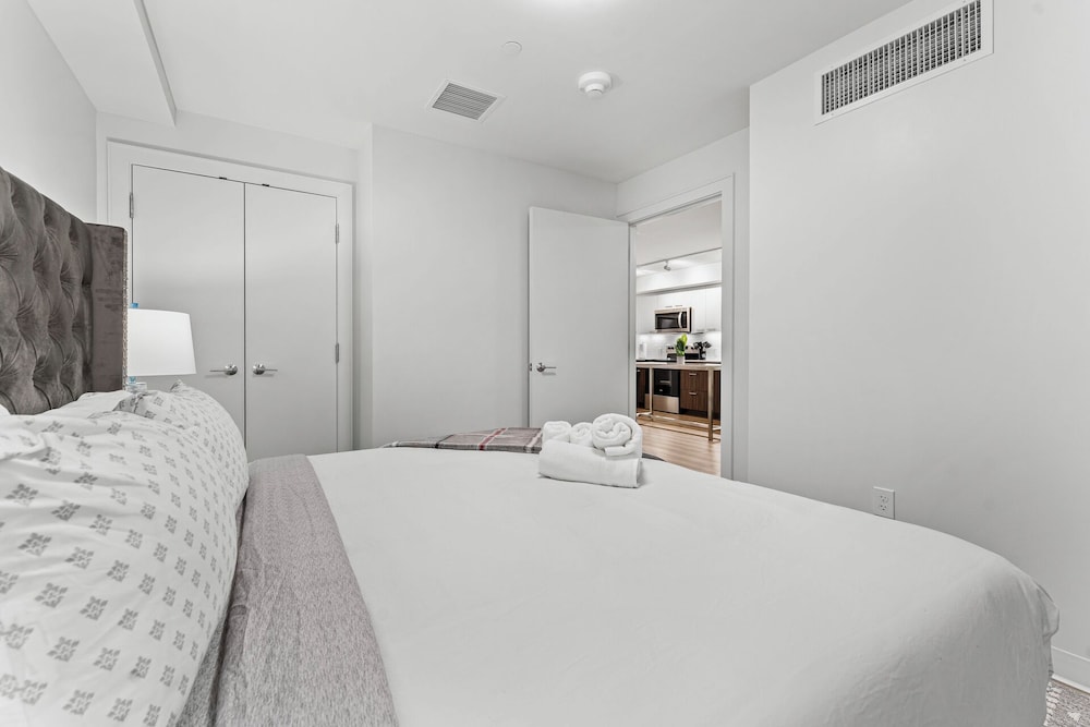 Furnished Apts near Harvard Stadium