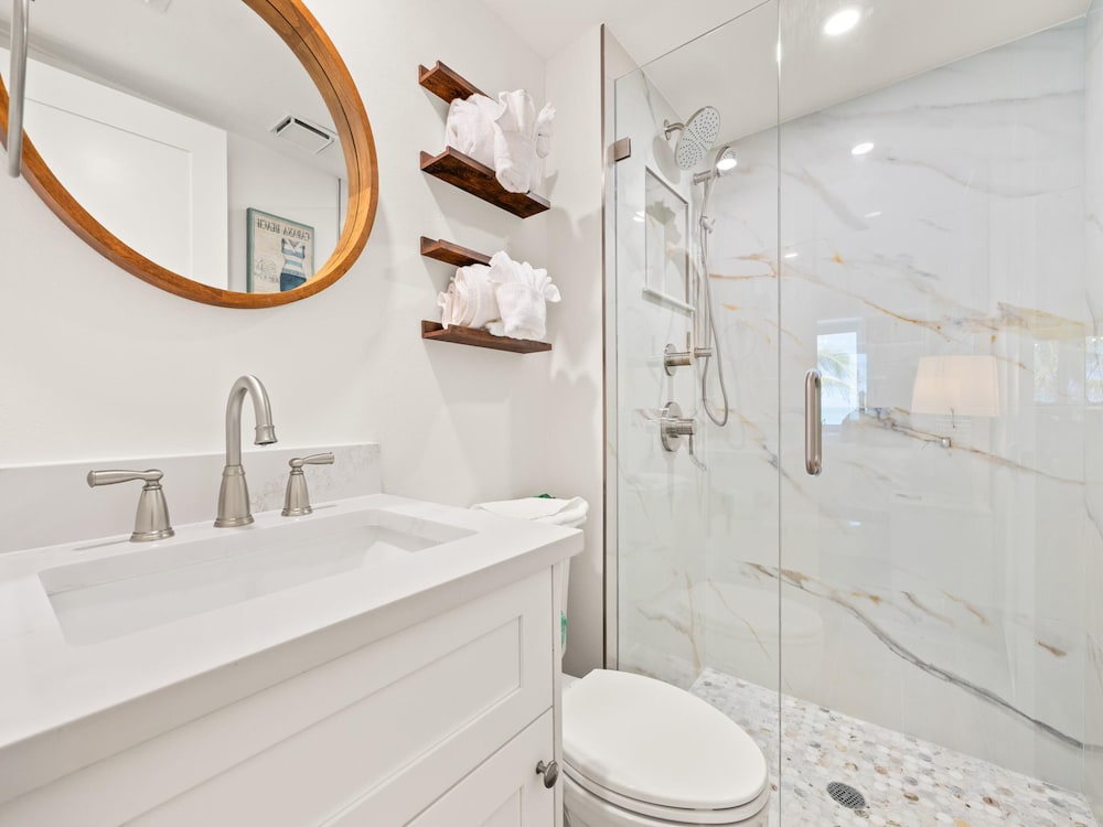 Seaside 3 by Distinctive Beach Rentals