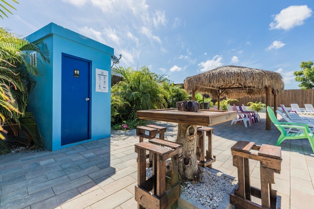 Turibana Plaza Suite 6 w Balcony